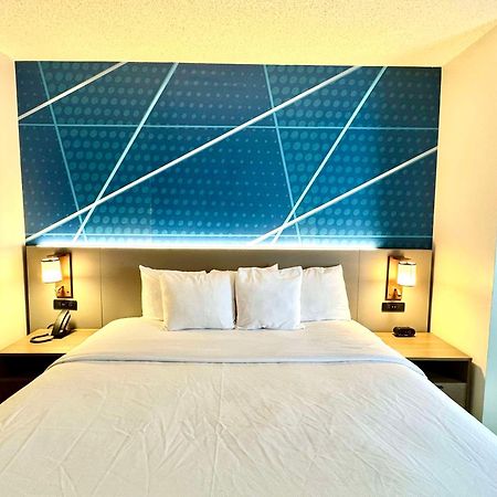 Comfort Suites East Brunswick - South River Bagian luar foto