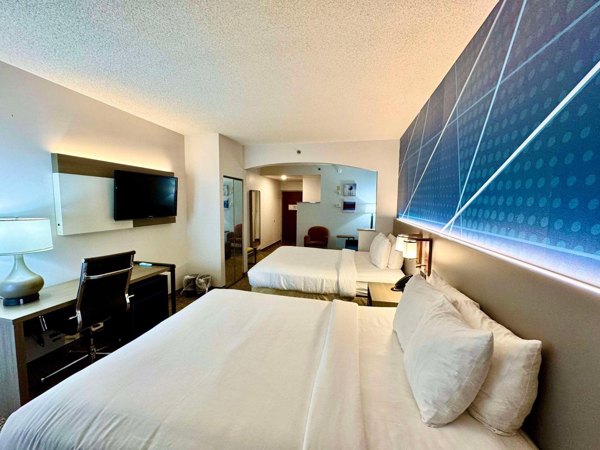 Comfort Suites East Brunswick - South River Bagian luar foto