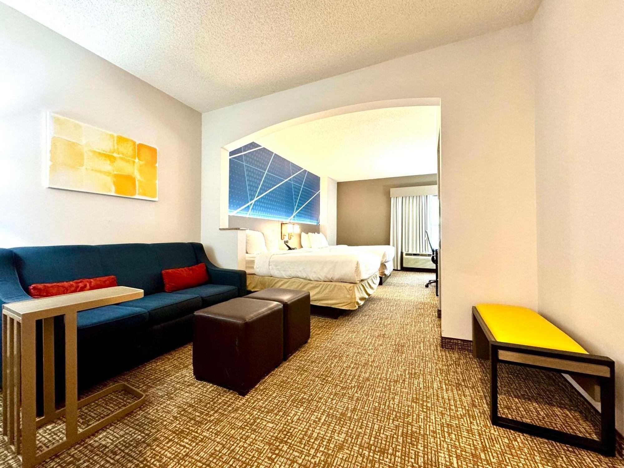 Comfort Suites East Brunswick - South River Bagian luar foto