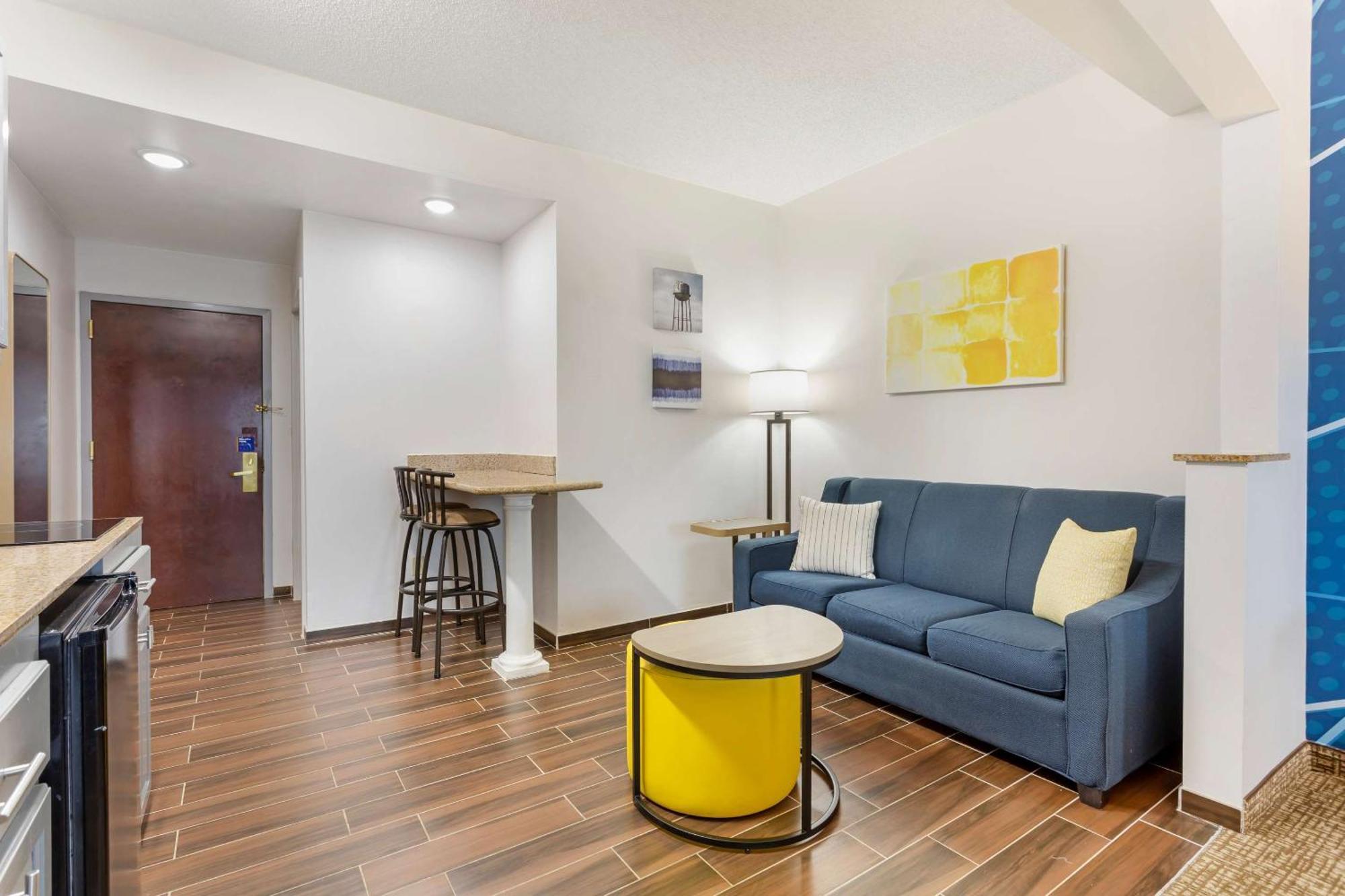 Comfort Suites East Brunswick - South River Bagian luar foto