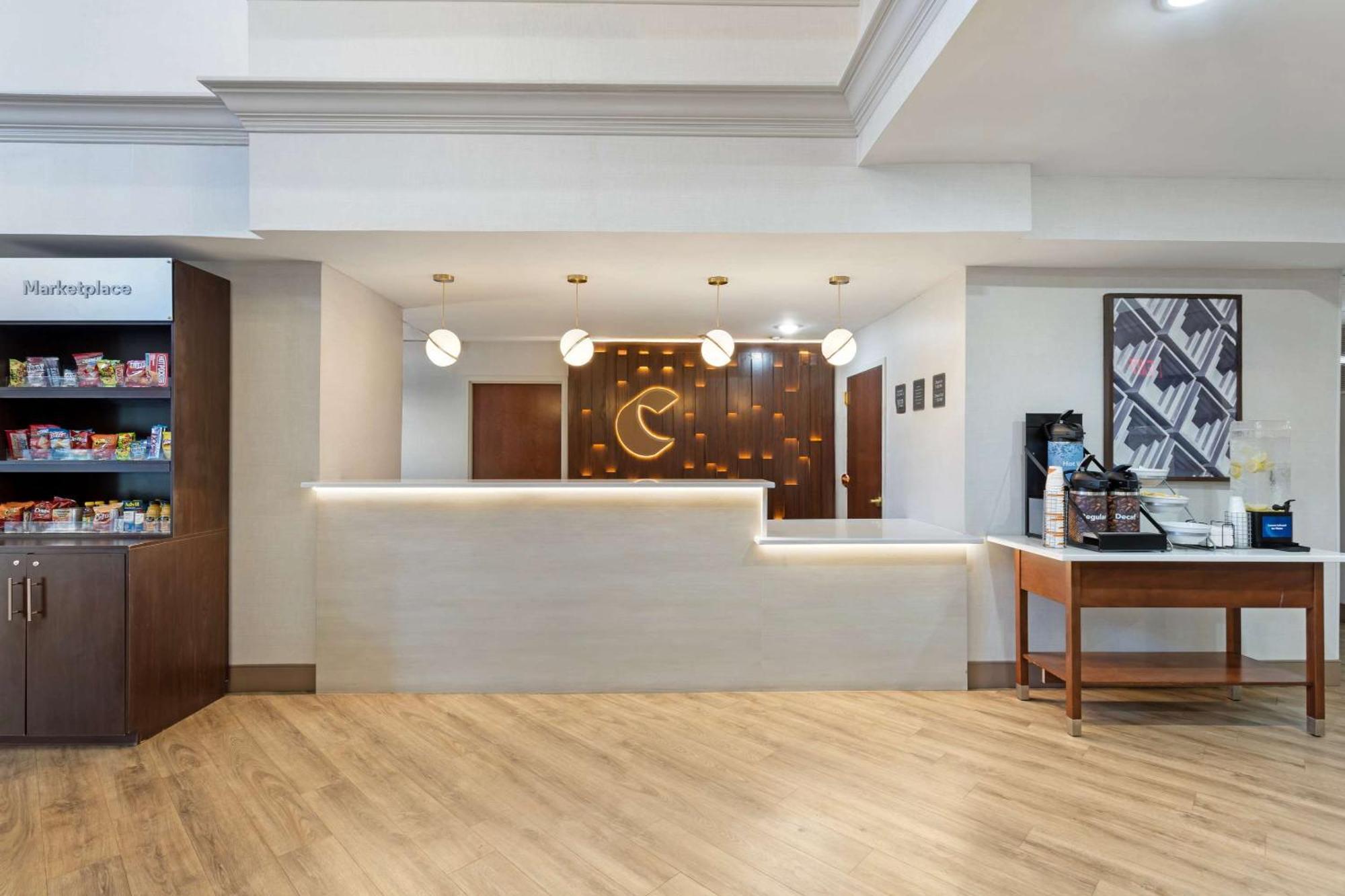 Comfort Suites East Brunswick - South River Bagian luar foto