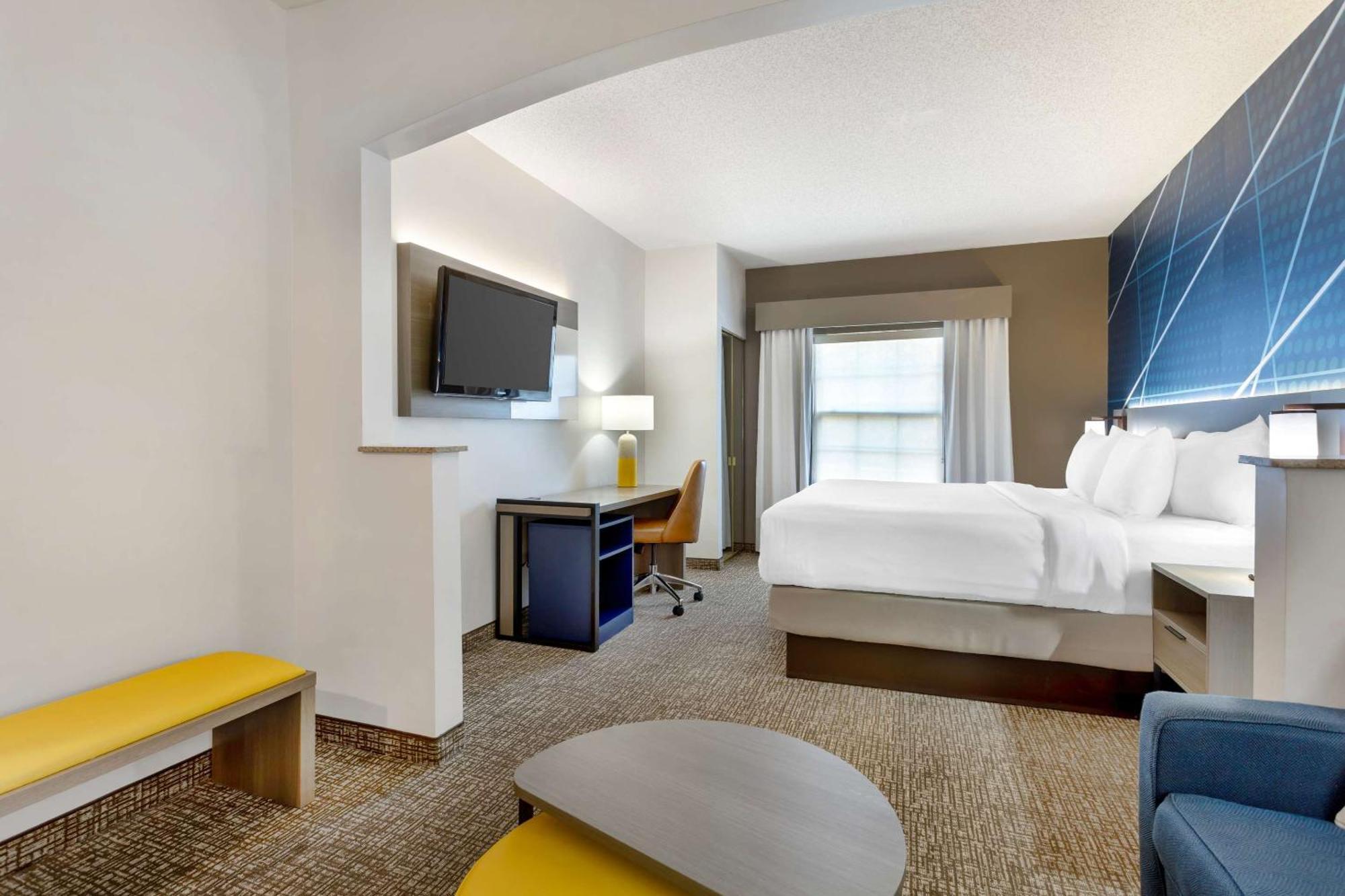 Comfort Suites East Brunswick - South River Bagian luar foto