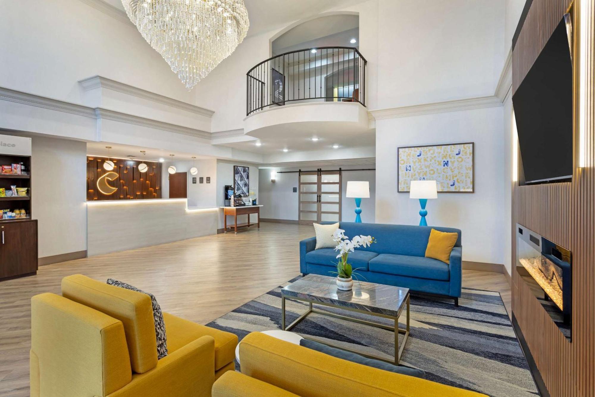 Comfort Suites East Brunswick - South River Bagian luar foto