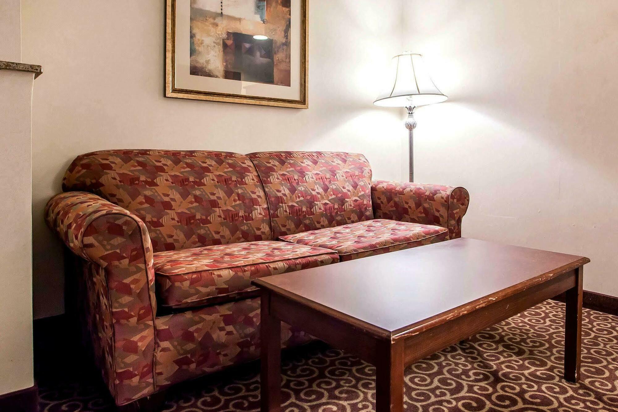 Comfort Suites East Brunswick - South River Bagian luar foto